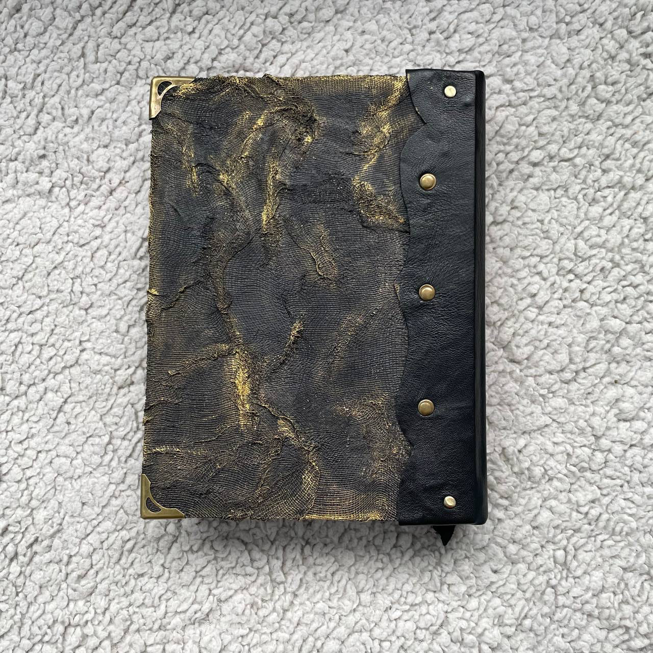 Handmade Mirror Grimoire – Leather Witch Journal with Vintage Effect
