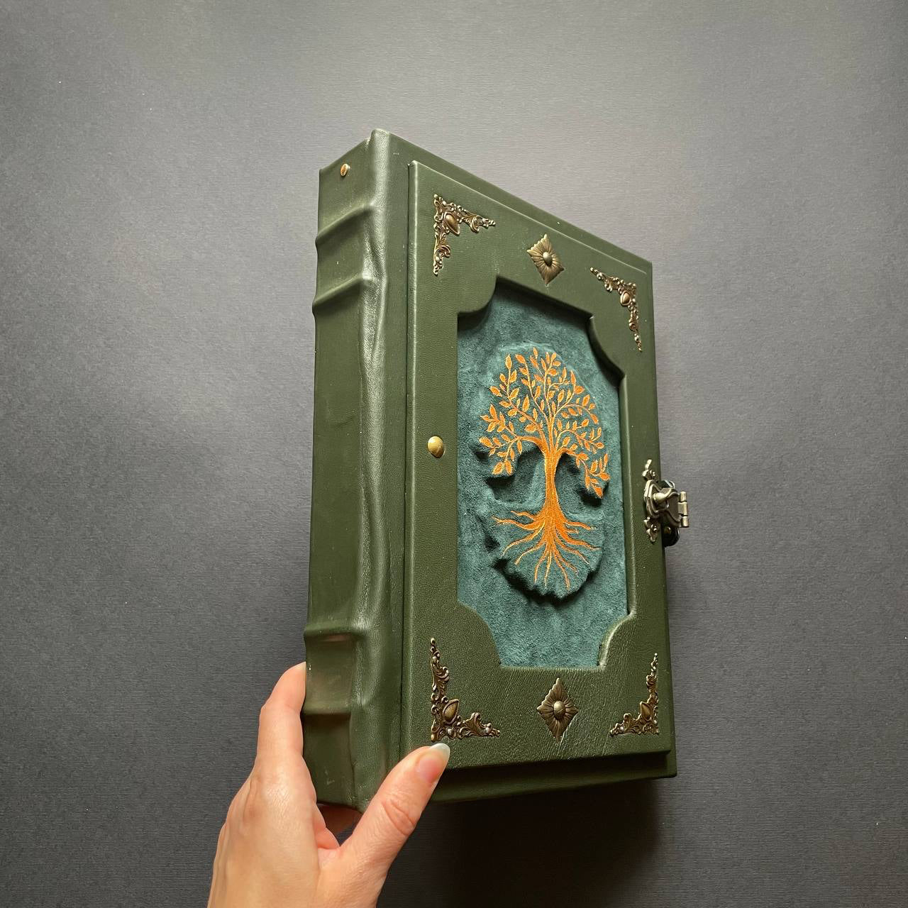 Ancestral Family Tree Book – Handcrafted Leather Genealogy Journal | Grimoire of Ancestral Magic & Family Heritage Heirloom