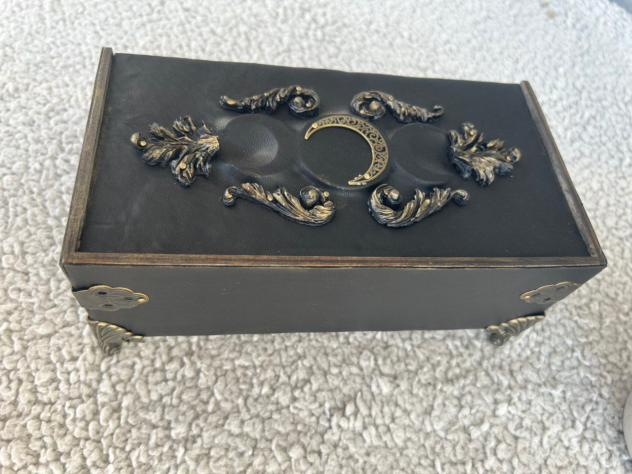 Gothic Black Leather Tarot Box – Witch Altar Storage for Runes & Jewelry