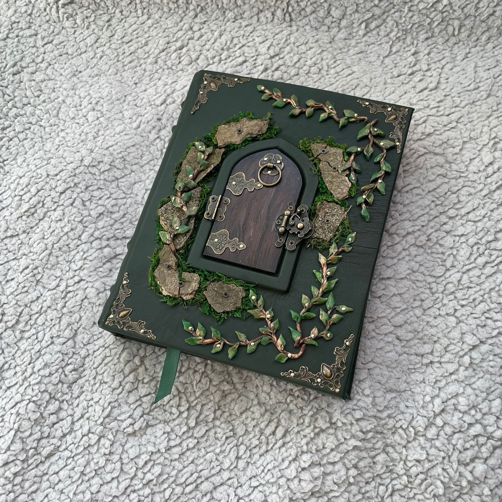 Eternal Secret Garden Grimoire – Ring Binder Book of Shadows | Personalized Leather Witchcraft Journal