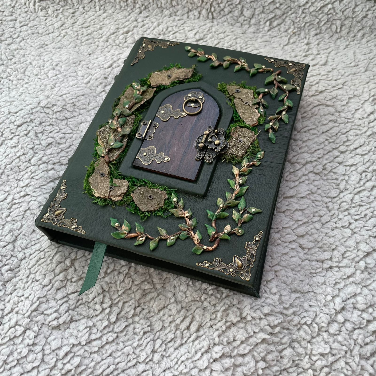 Eternal Secret Garden Grimoire – Ring Binder Book of Shadows | Personalized Leather Witchcraft Journal