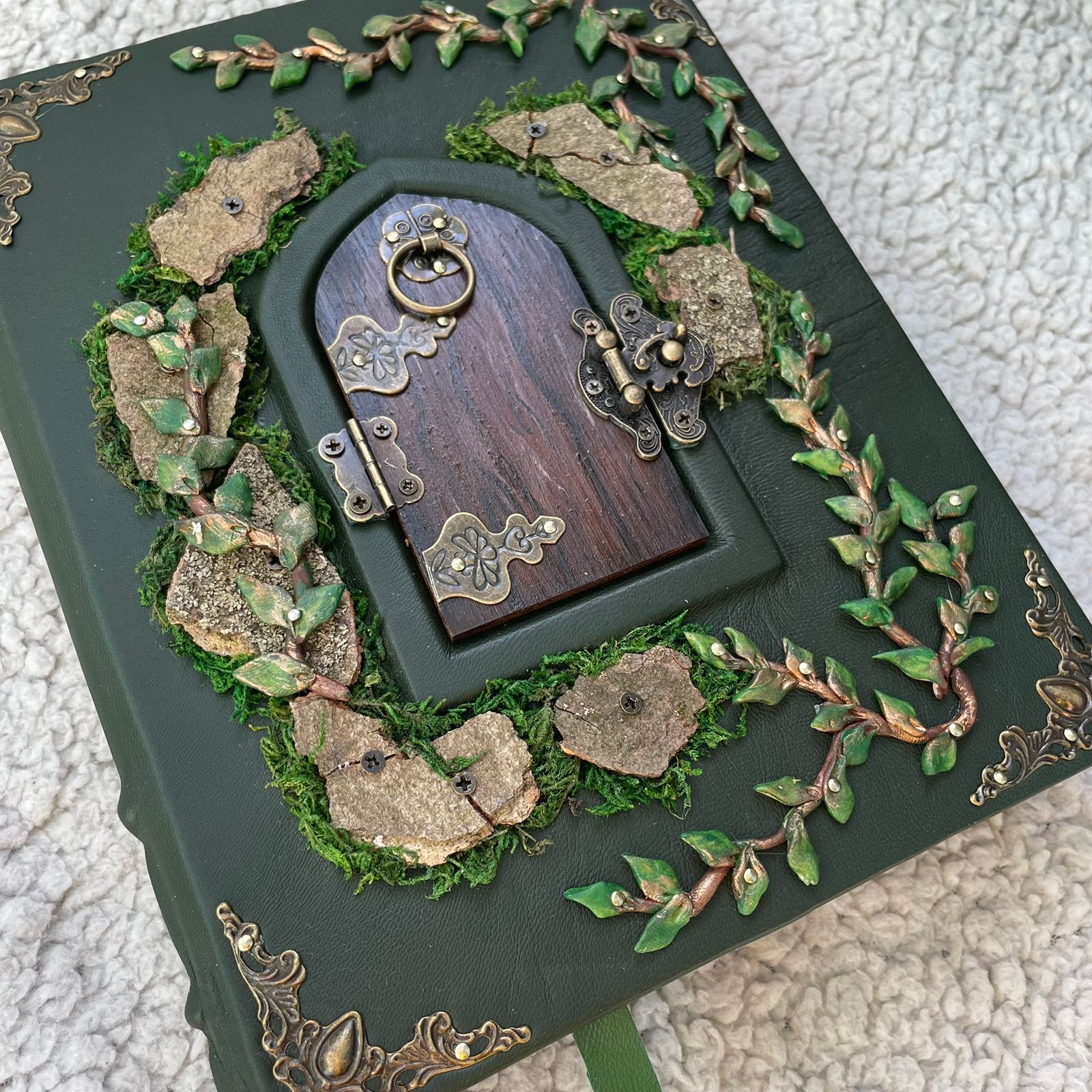 Eternal Secret Garden Grimoire – Ring Binder Book of Shadows | Personalized Leather Witchcraft Journal