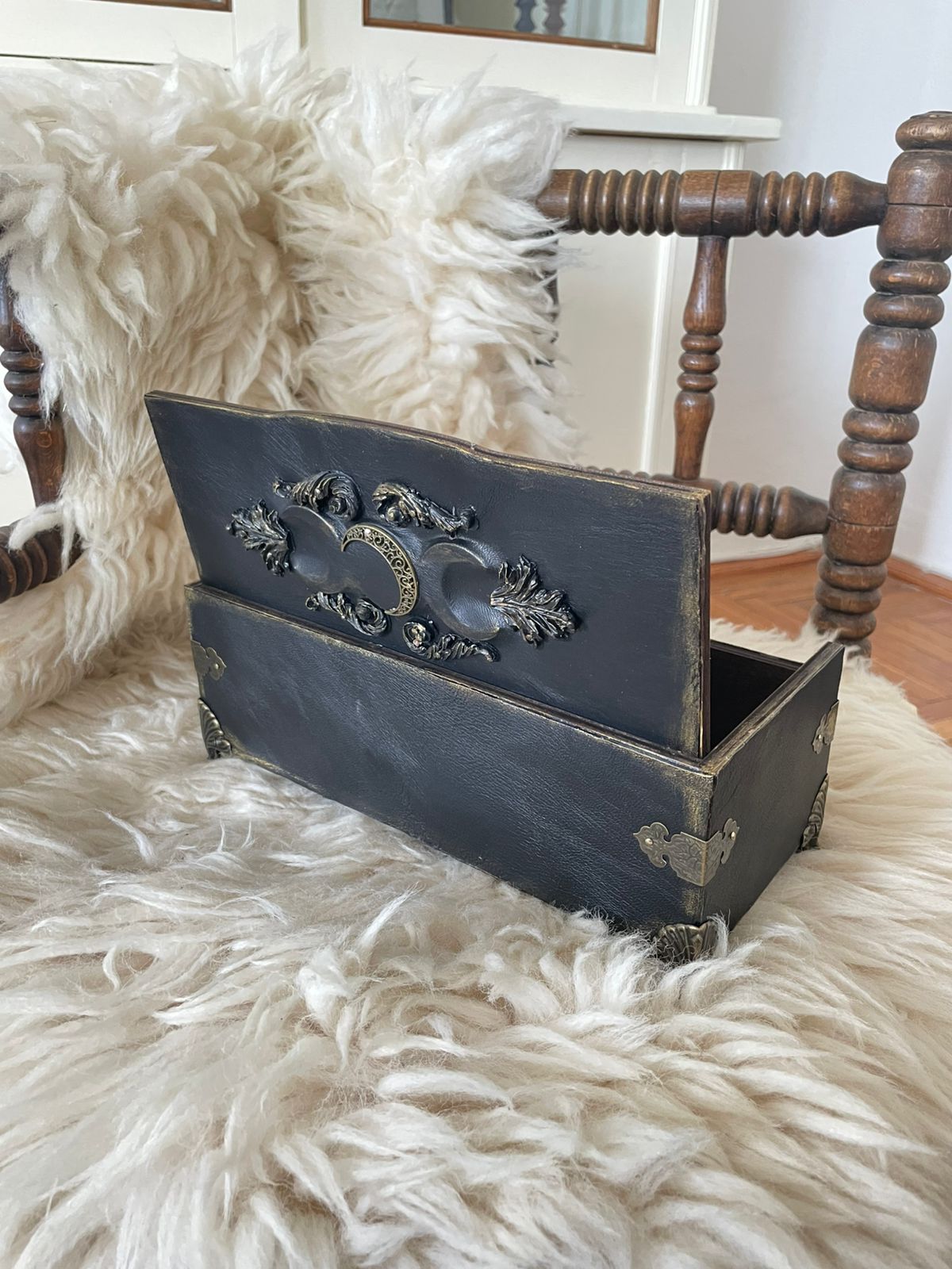 Gothic Black Leather Tarot Box – Witch Altar Storage for Runes & Jewelry