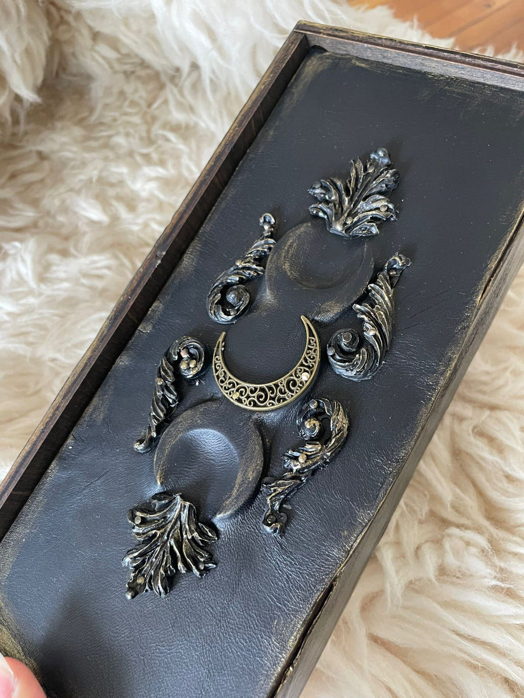 Gothic Black Leather Tarot Box – Witch Altar Storage for Runes & Jewelry