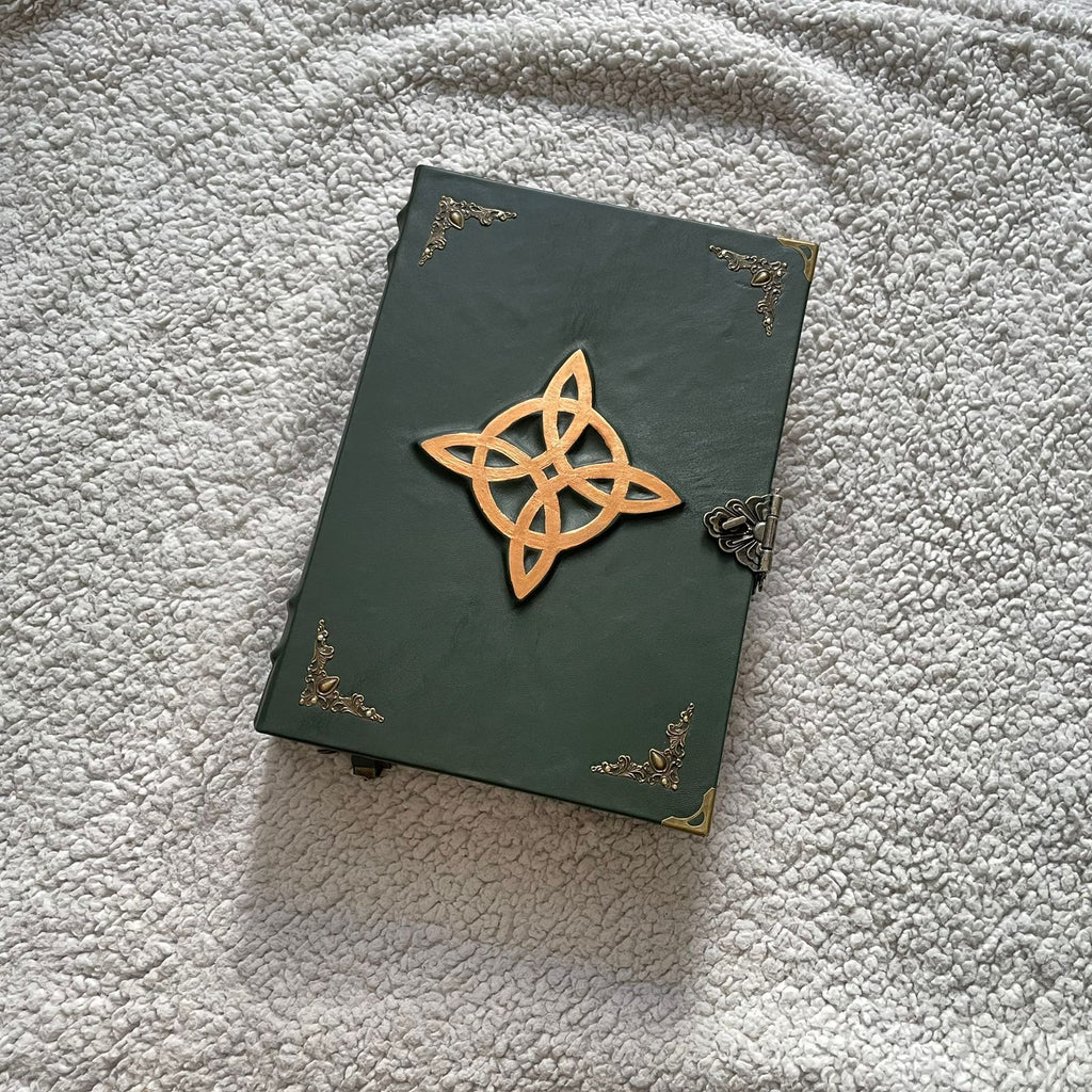 Celtic Witch’s Knot Grimoire - Leather Handmade Spellbook Grimoire