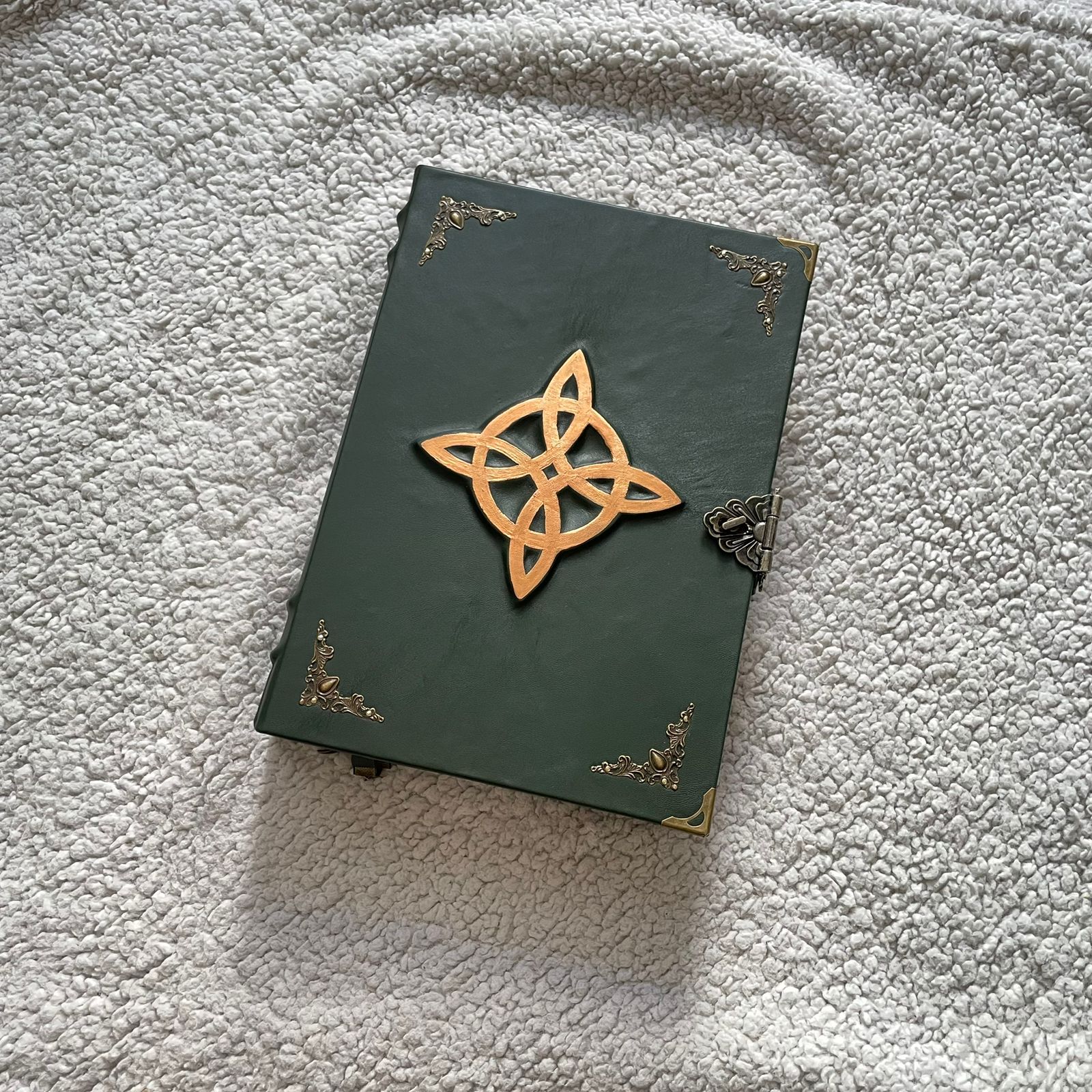 Celtic Witch’s Knot Grimoire - Leather Handmade Spellbook Grimoire