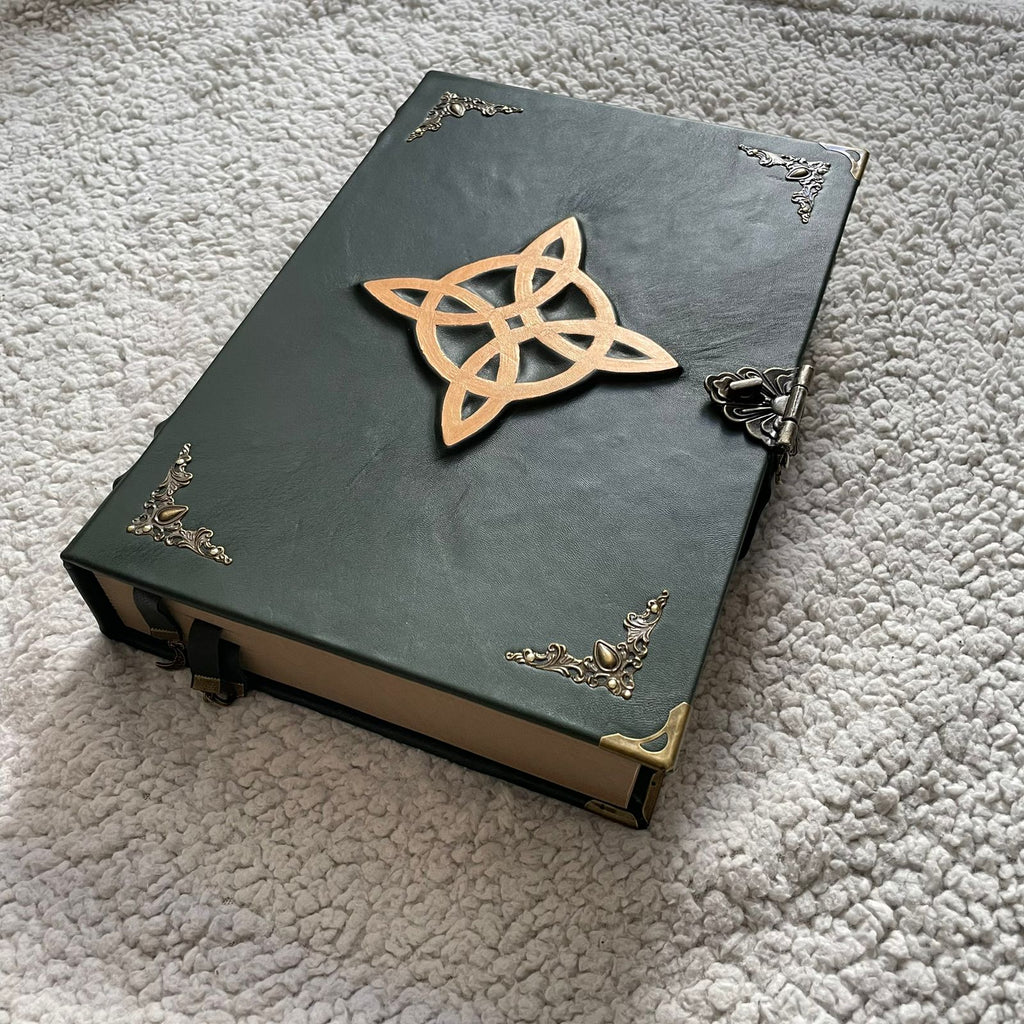 Celtic Witch’s Knot Grimoire - Leather Handmade Spellbook Grimoire