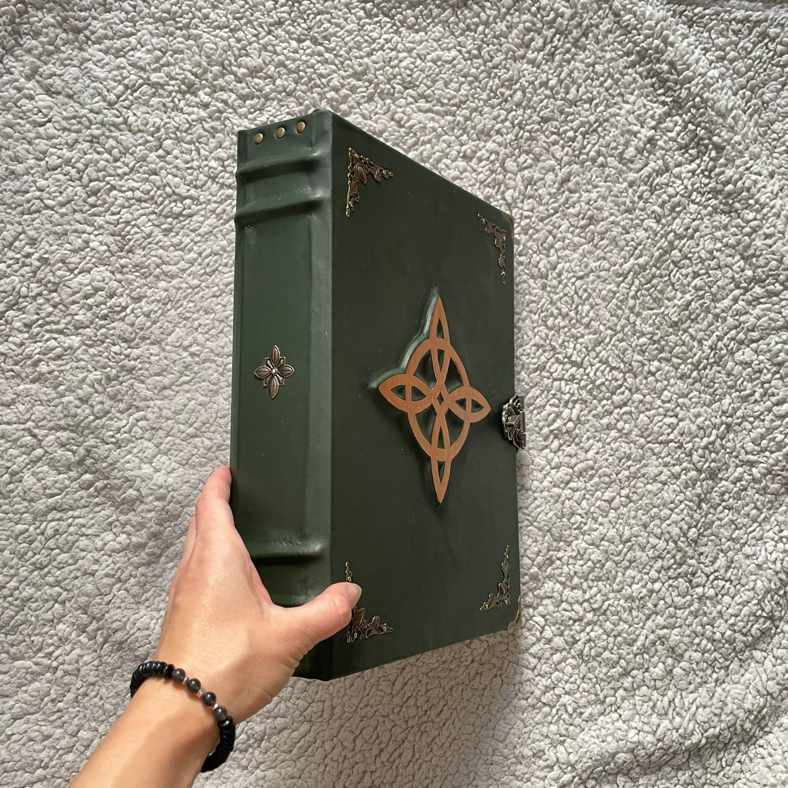 Celtic Witch’s Knot Grimoire - Leather Handmade Spellbook Grimoire