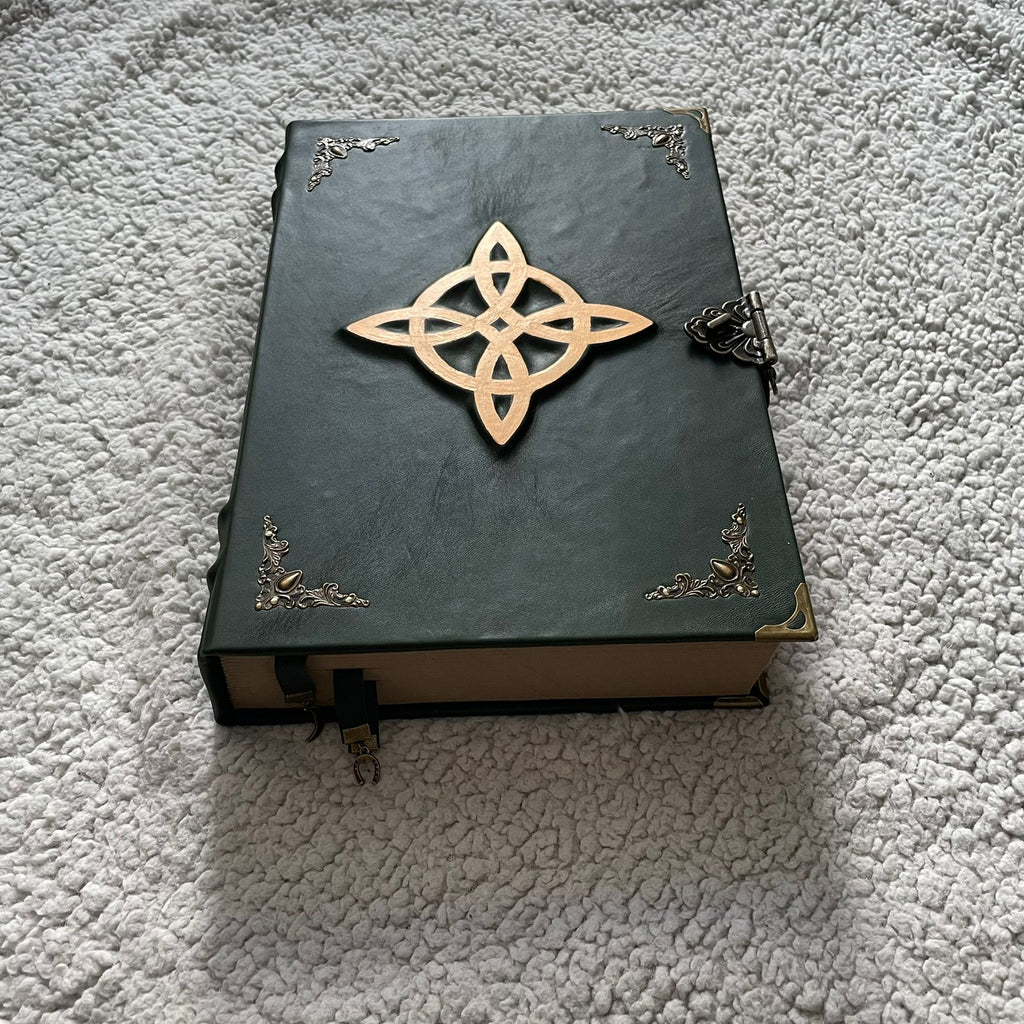Celtic Witch’s Knot Grimoire - Leather Handmade Spellbook Grimoire