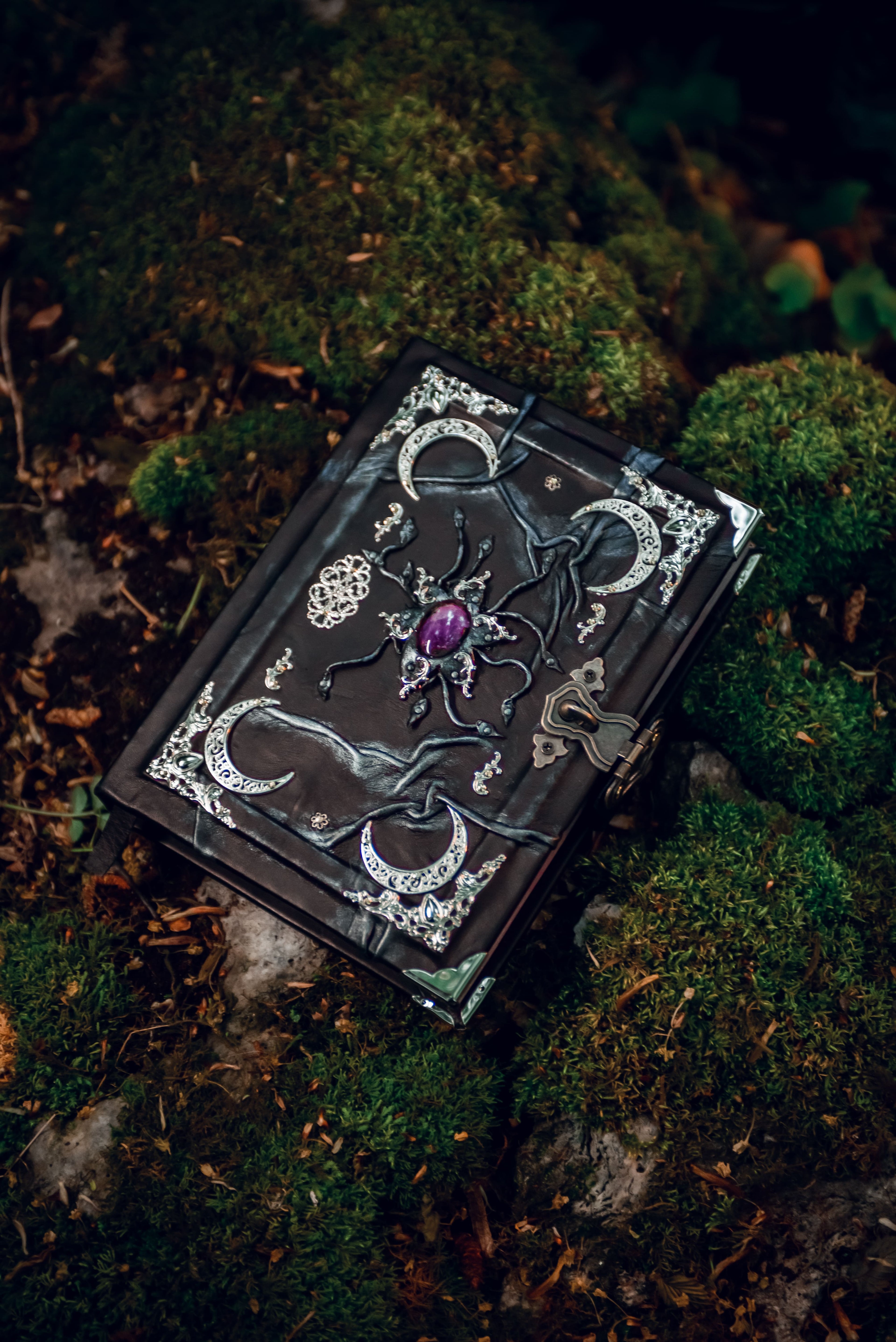 Gothic Leather Grimoire: Amethyst & Silver - Handmade Witchcraft Journal