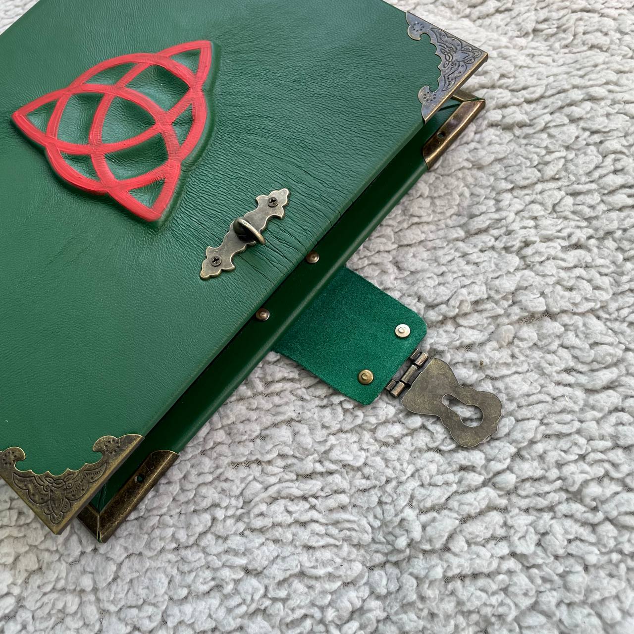 Triquetra Handmade Leather Planner Binder