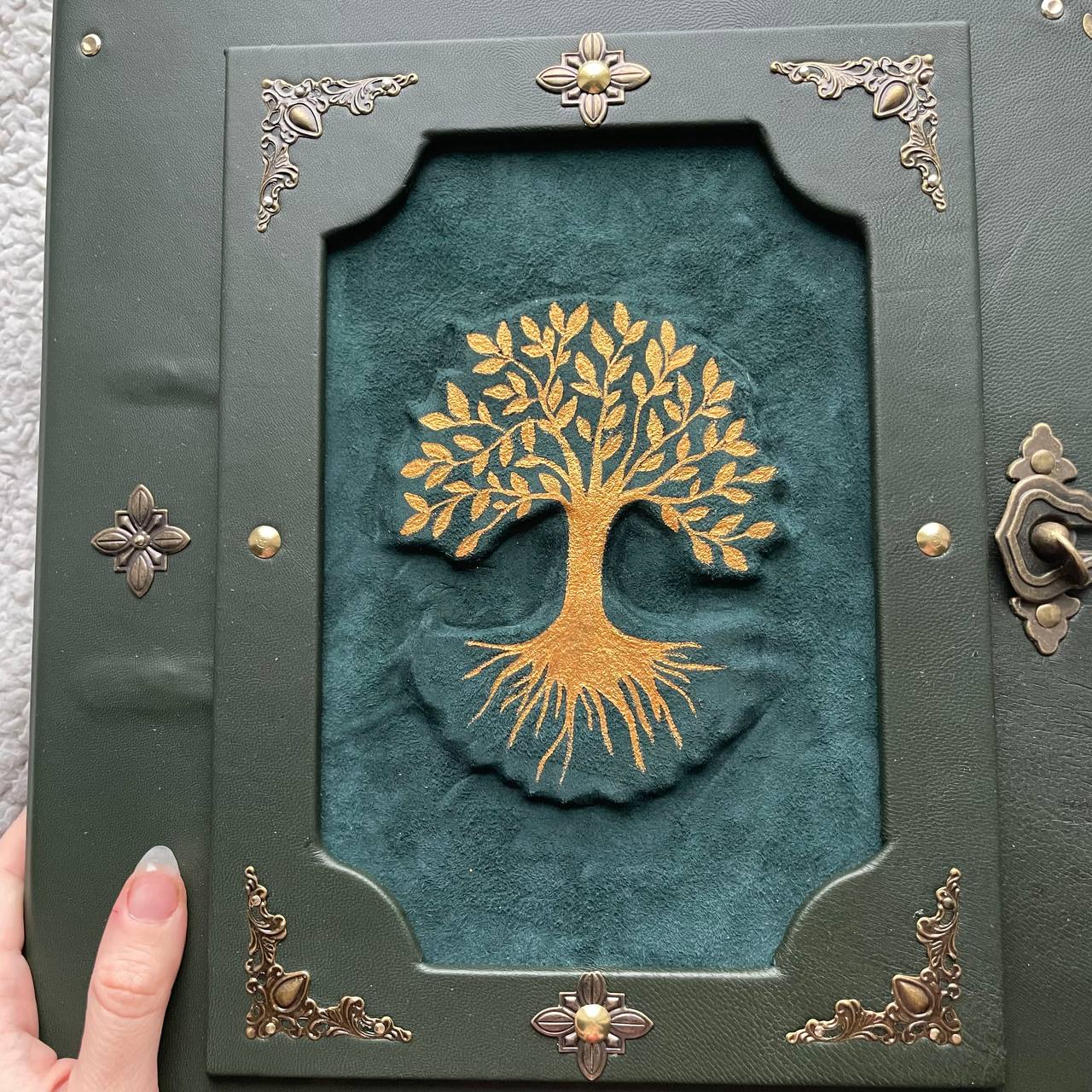 Ancestral Magic Grimoire Emerald Heritage | Leather Handmade Binder | Witchcraft Family Book | Removable Pages