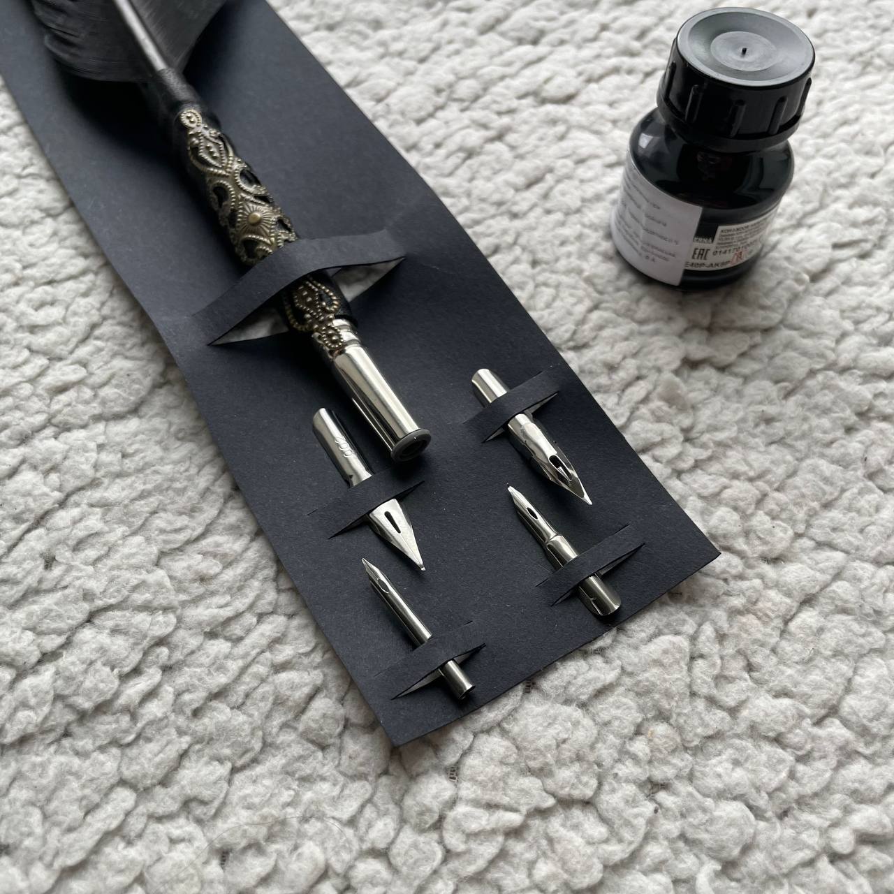 Black Feather Quill Pen Set for Handcrafted Grimoire – Vintage Calligraphy Set for Witches, Writers & Magic Lovers