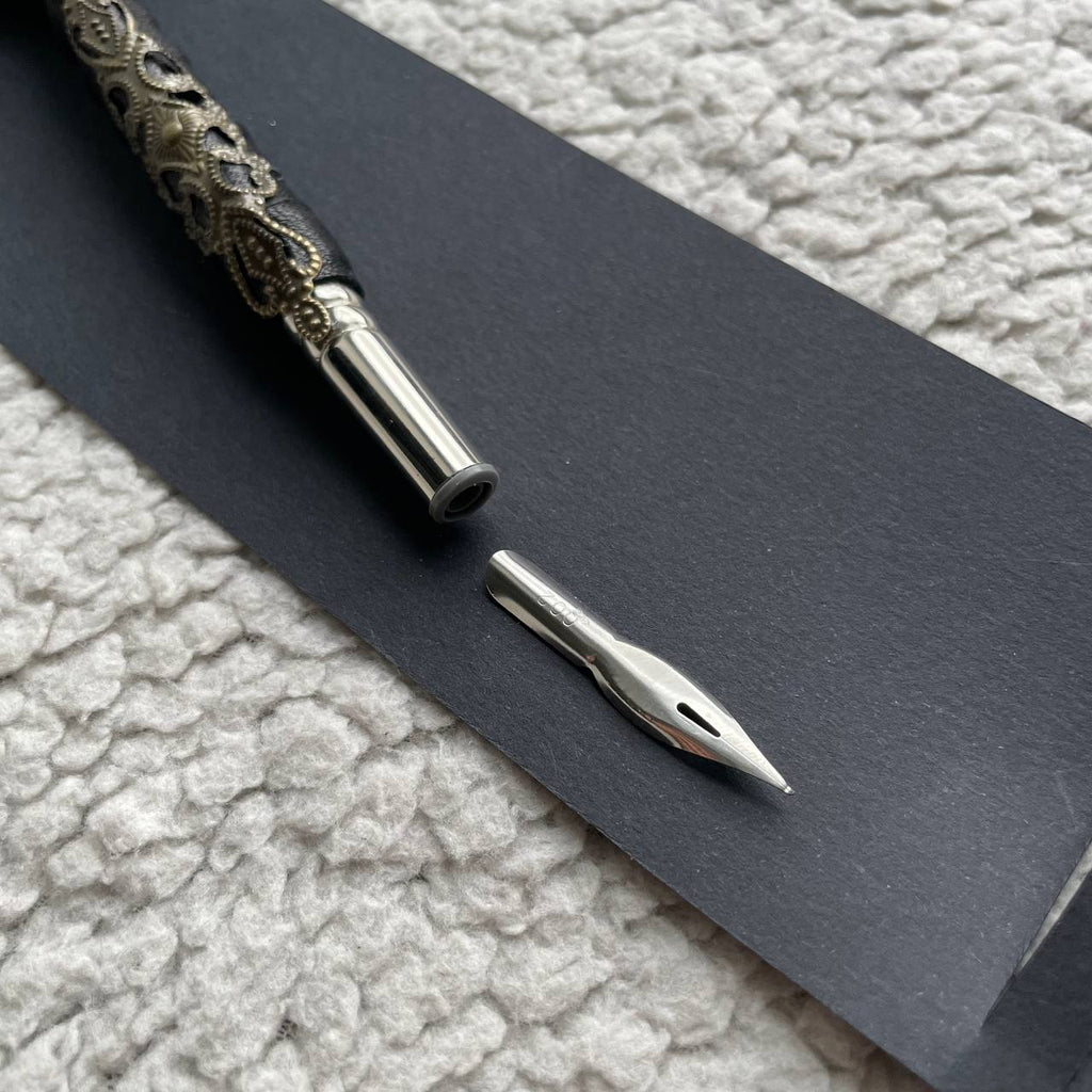 Black Feather Quill Pen Set for Handcrafted Grimoire – Vintage Calligraphy Set for Witches, Writers & Magic Lovers