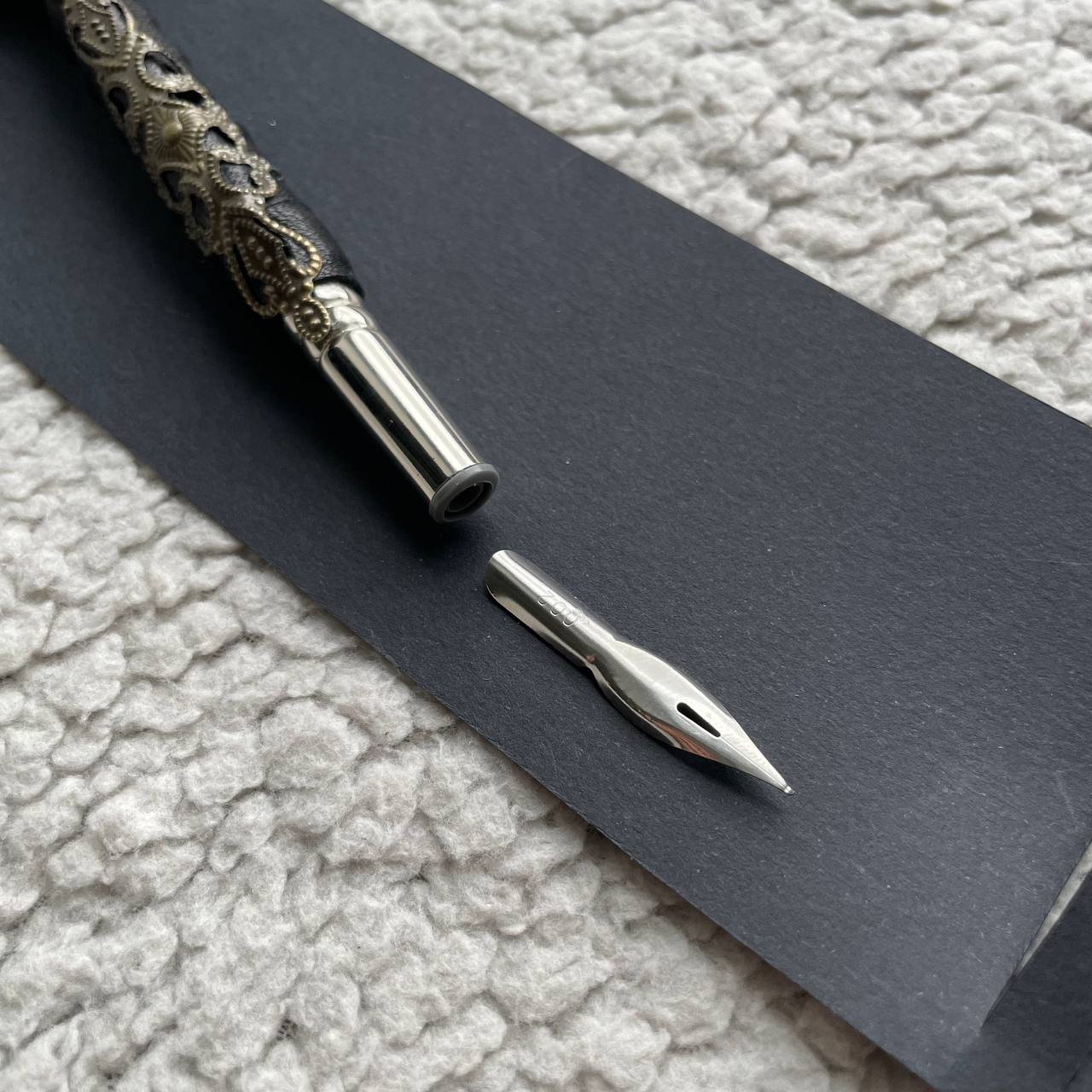 Black Feather Quill Pen Set for Handcrafted Grimoire – Vintage Calligraphy Set for Witches, Writers & Magic Lovers