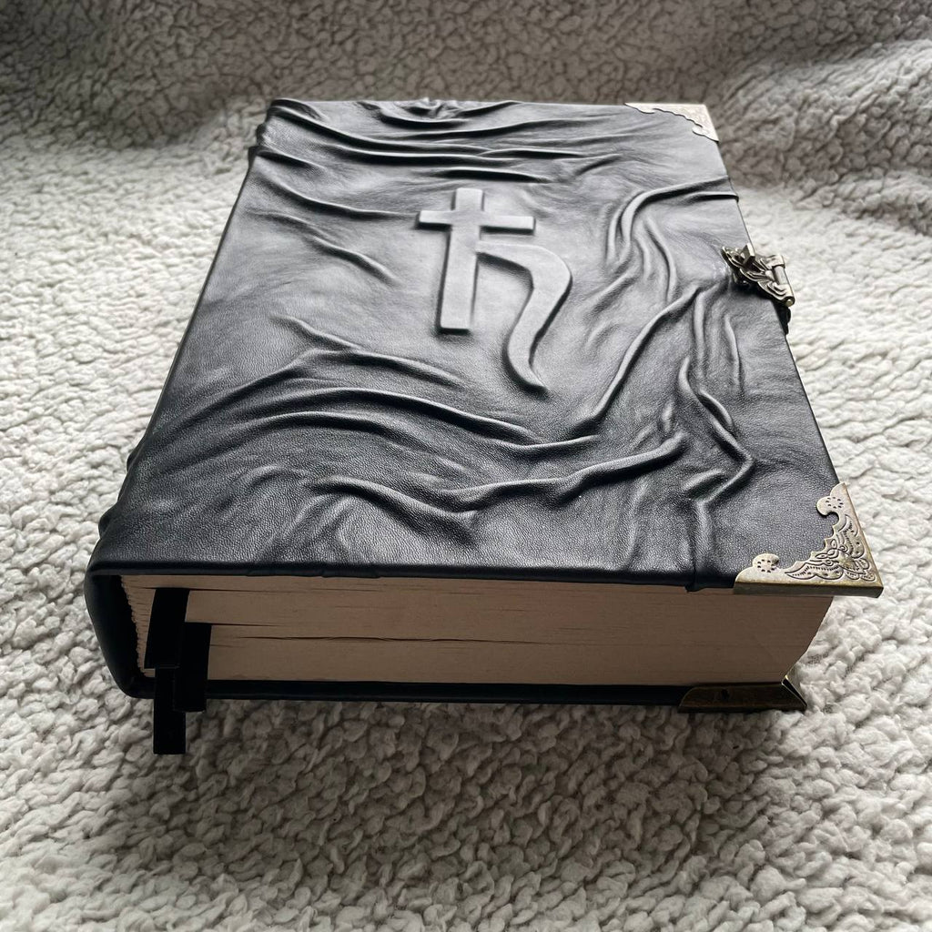 Saturn” Grimoire — Handmade Black Leather Spellbook for Planetary Magic, Astrology & Occult Rituals