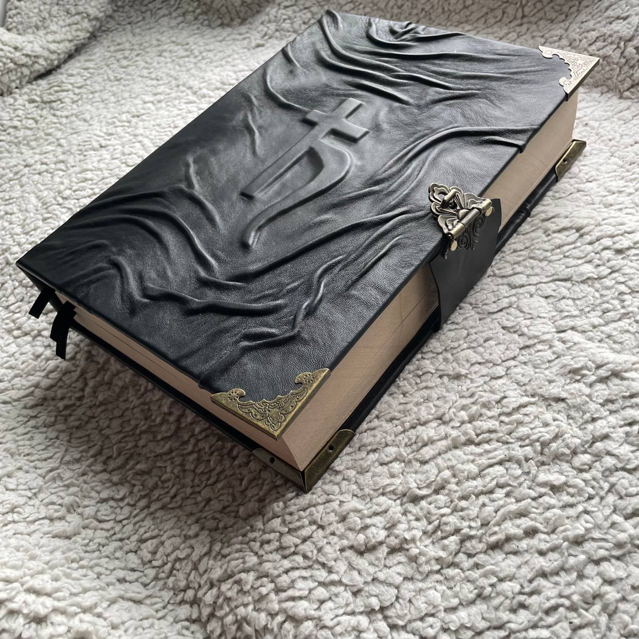 Saturn” Grimoire — Handmade Black Leather Spellbook for Planetary Magic, Astrology & Occult Rituals