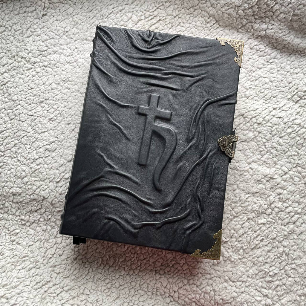 Saturn” Grimoire — Handmade Black Leather Spellbook for Planetary Magic, Astrology & Occult Rituals