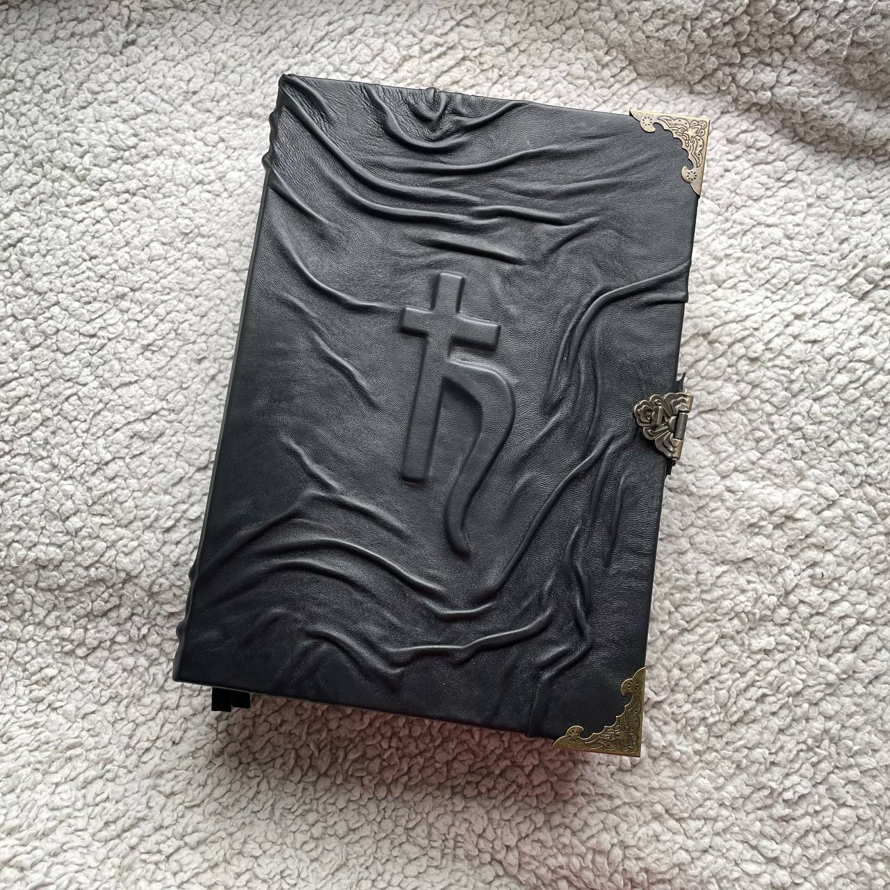 Saturn” Grimoire — Handmade Black Leather Spellbook for Planetary Magic, Astrology & Occult Rituals