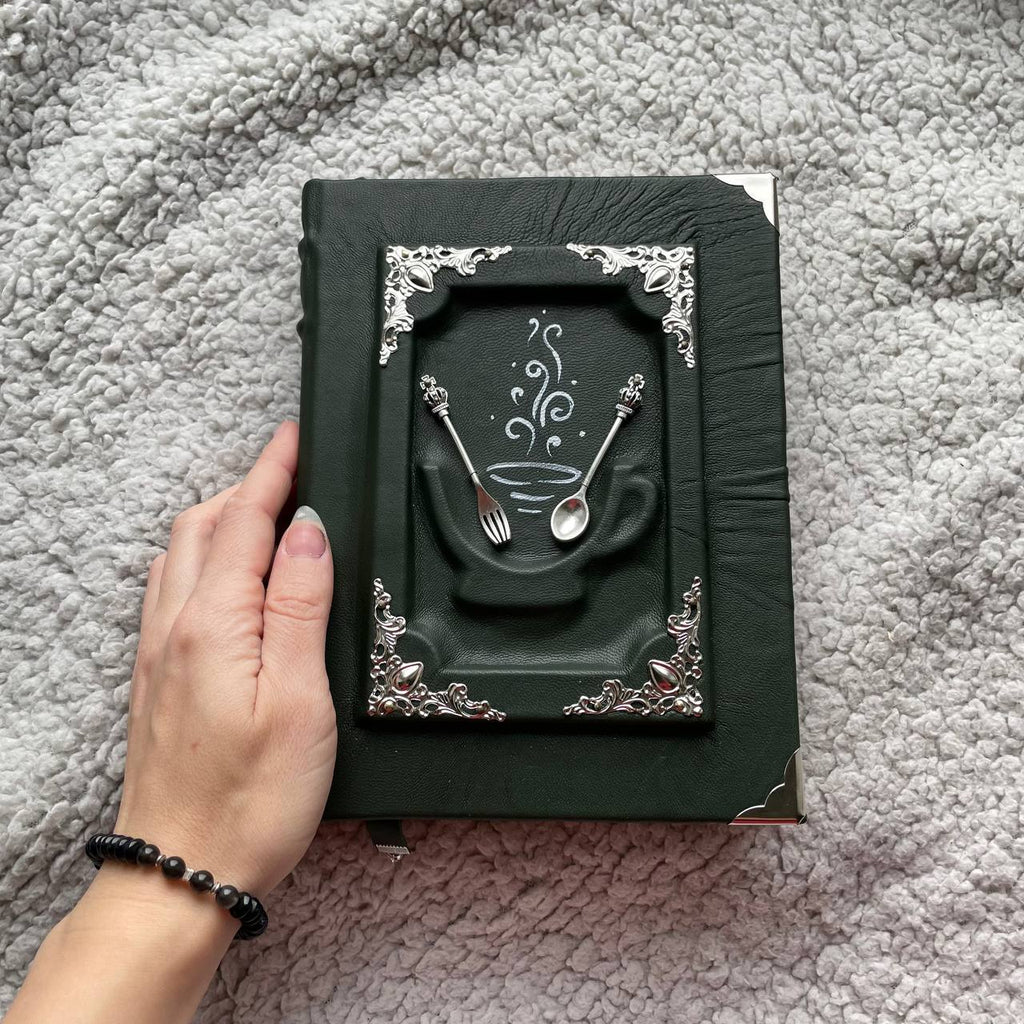 Personalized Leather Recipe Book – Handcrafted Family Heirloom