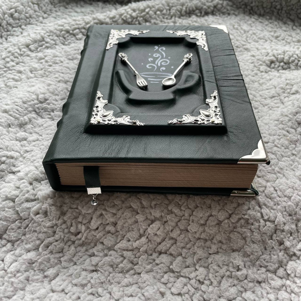 Personalized Leather Recipe Book – Handcrafted Family Heirloom