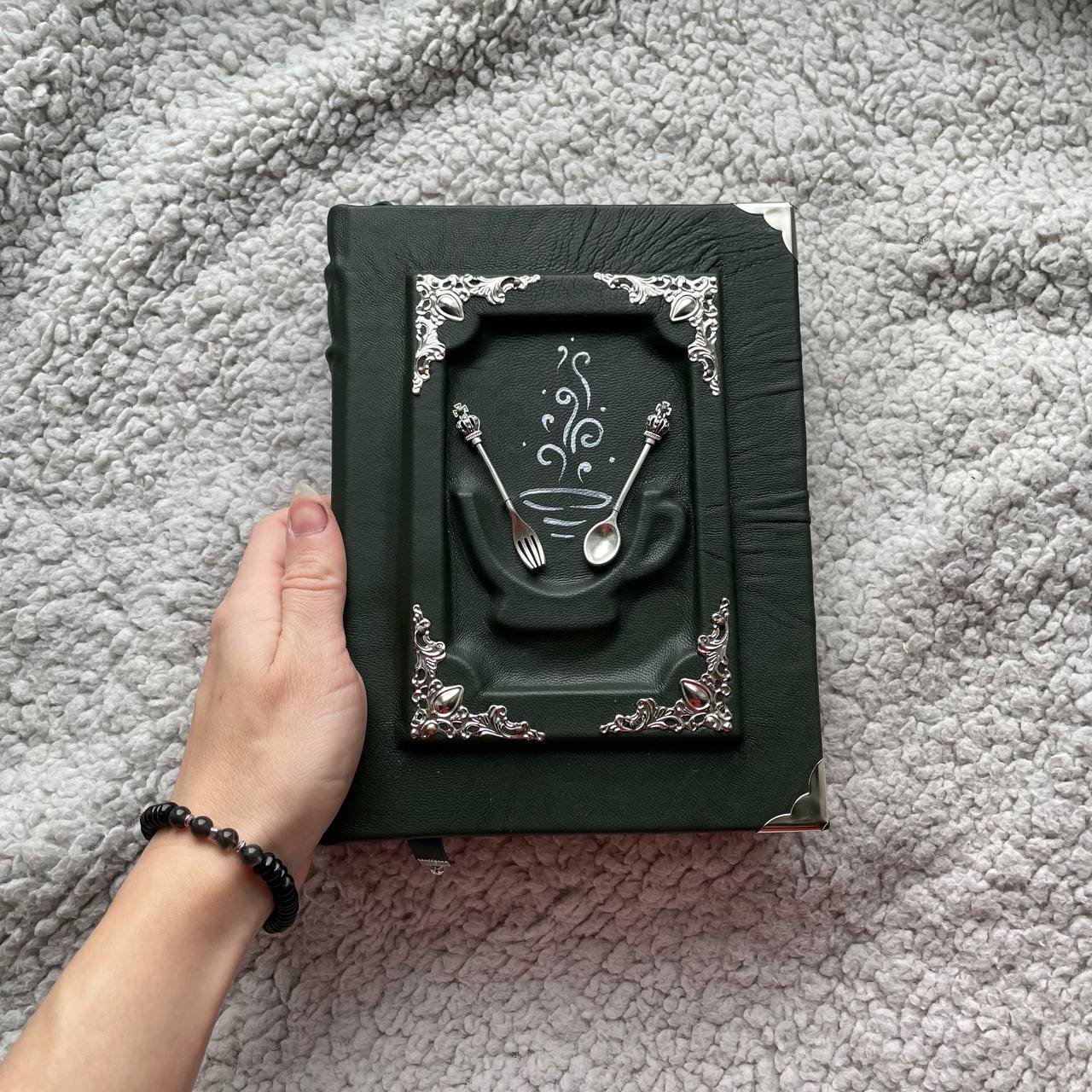 Personalized Leather Recipe Book – Handcrafted Family Heirloom