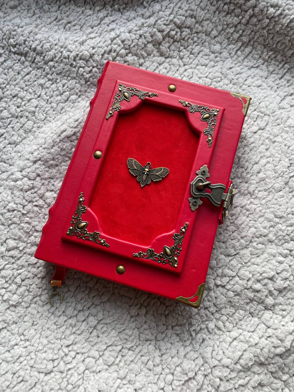 Death’s Head Hawkmoth Grimoire – Handmade Gothic Leather Spellbook with Bronze Moth, Dark Witch Journal