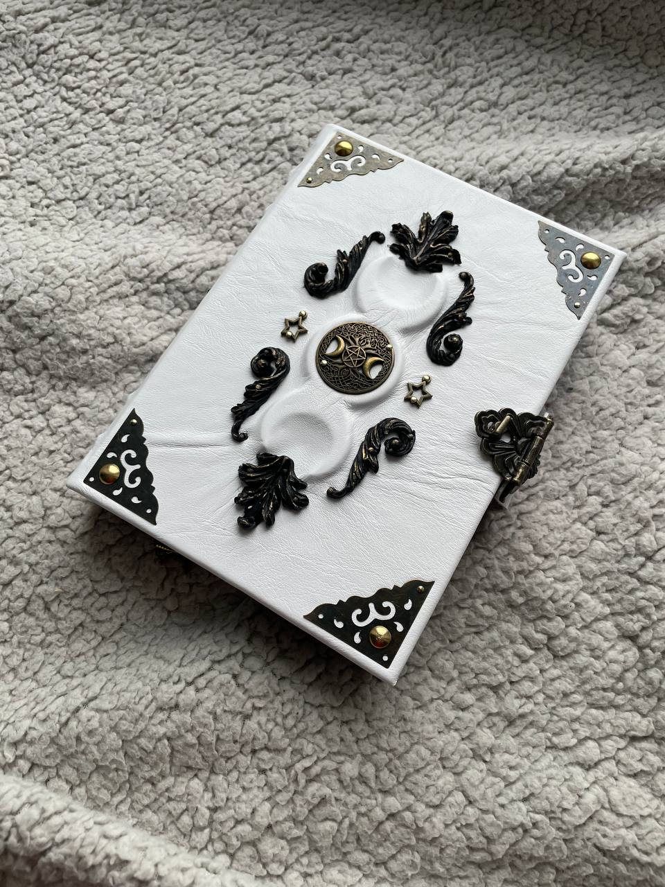 Handmade Grimoire White Moon – A Mystical Book for Luminous Souls