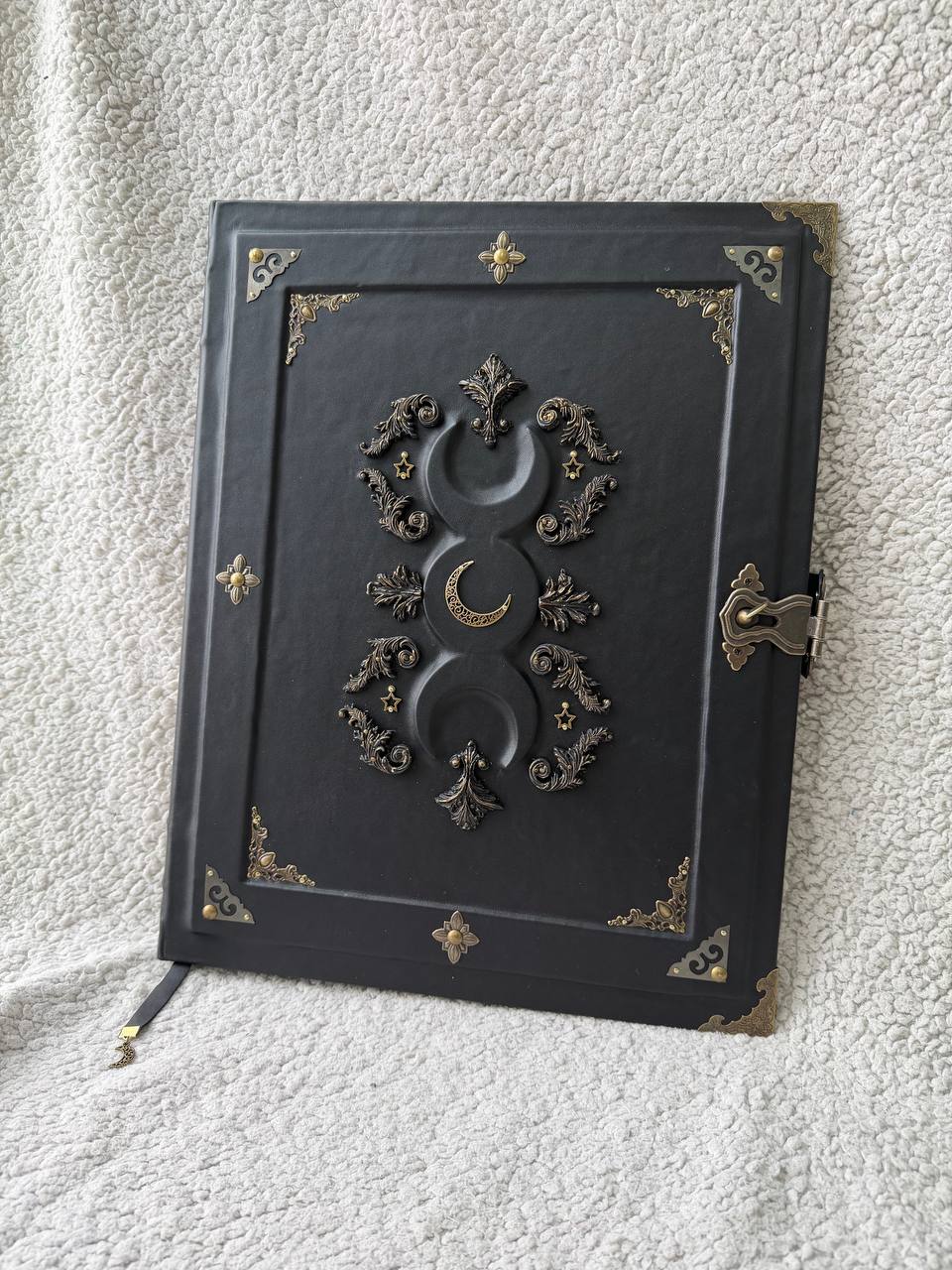 Black Moon Leather Grimoire: Gothic Witch Journal Large Size Esoteric Grimoire Handmade Book