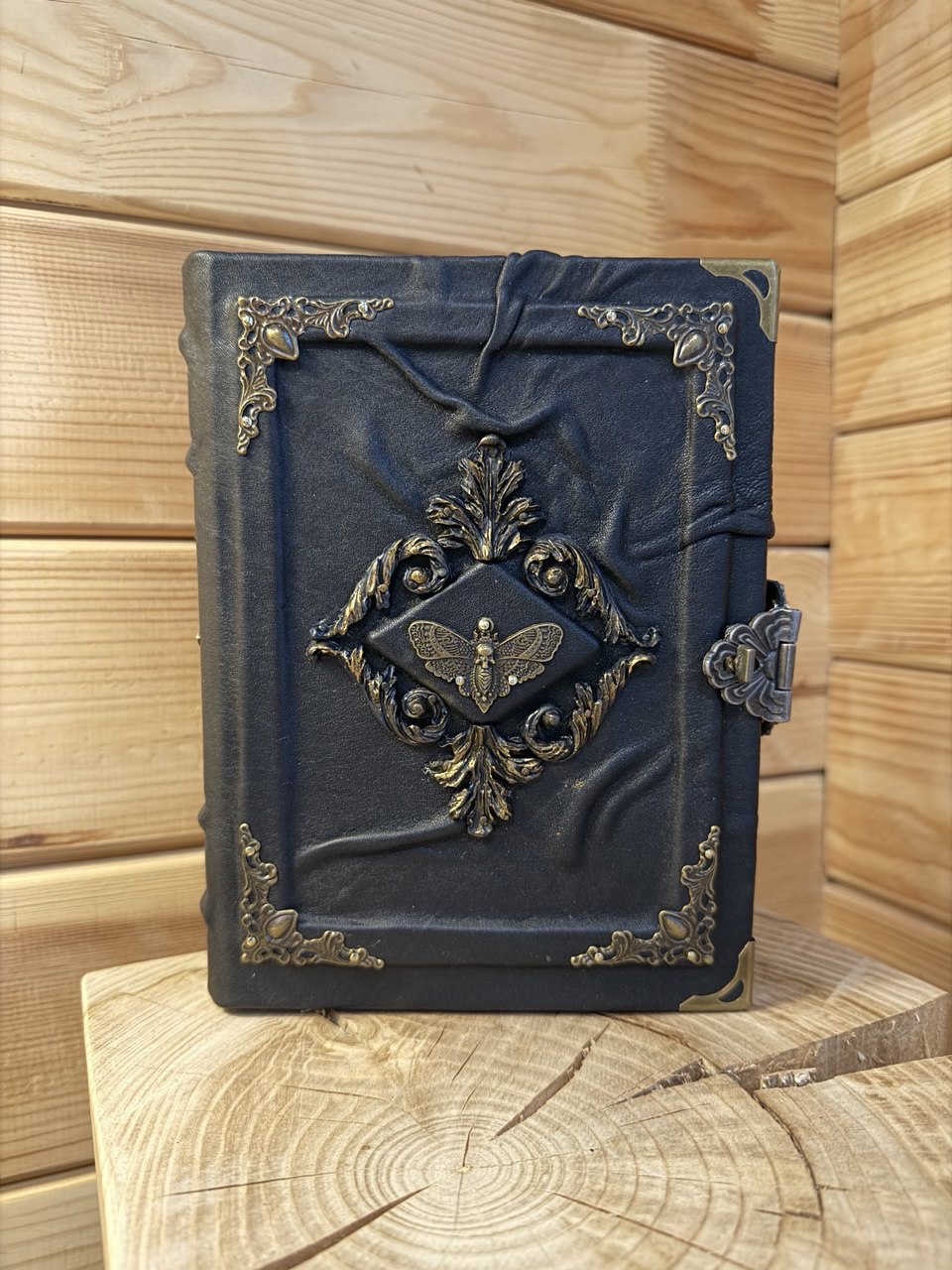 Death’s Head Moth Grimoire – Gothic Leather Witchcraft Journal for Dark Arts