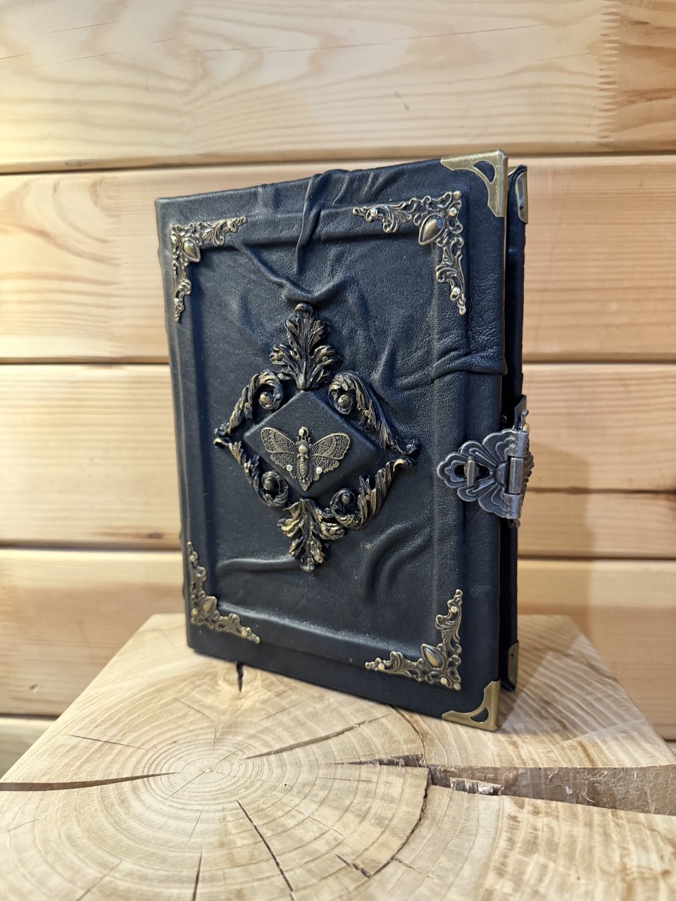 Death’s Head Moth Grimoire – Gothic Leather Witchcraft Journal for Dark Arts