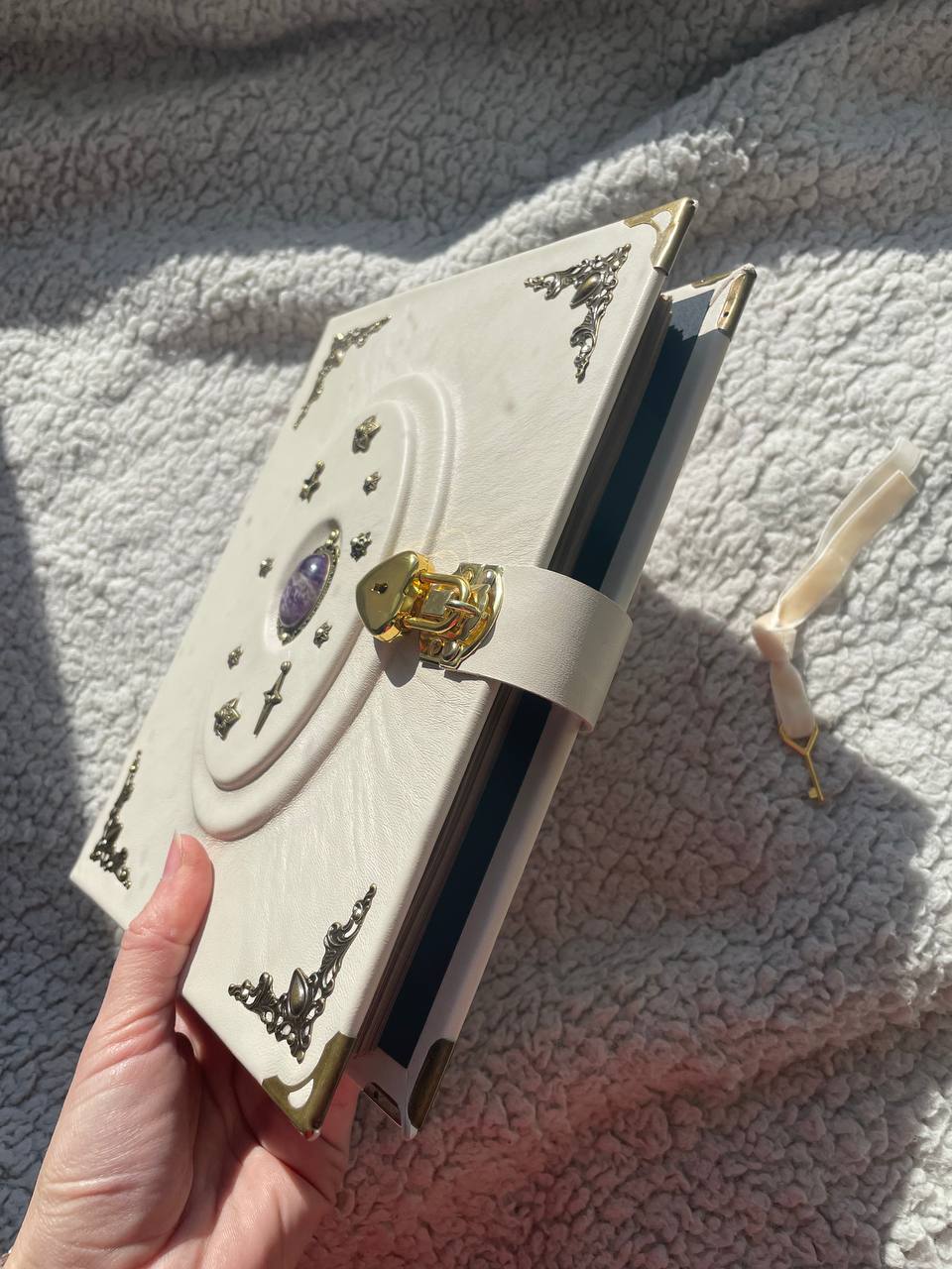 White Leather Binder Spiritual Journal – Ring Planner with Heart Lock and Amethyst Stone