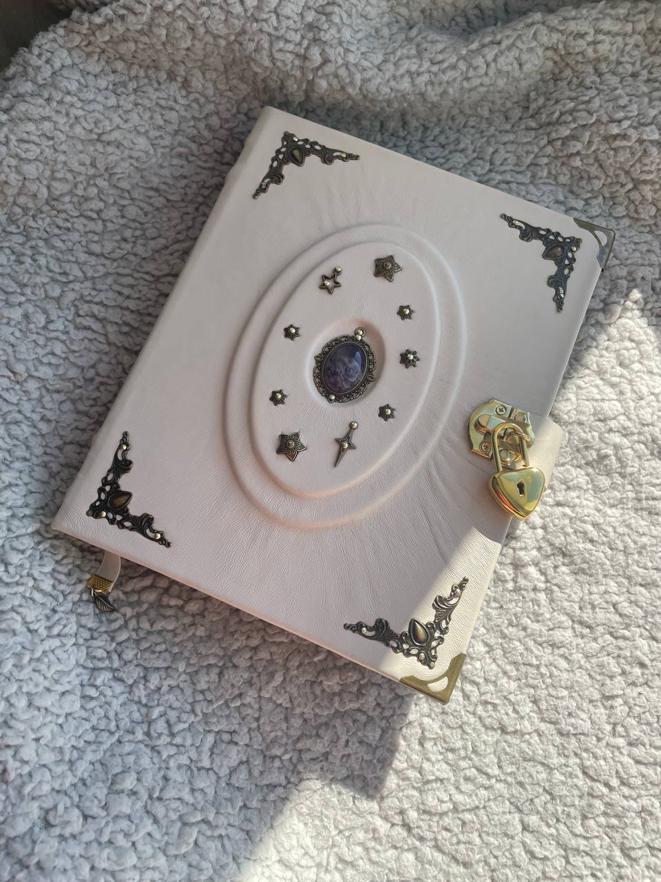White Leather Binder Spiritual Journal – Ring Planner with Heart Lock and Amethyst Stone