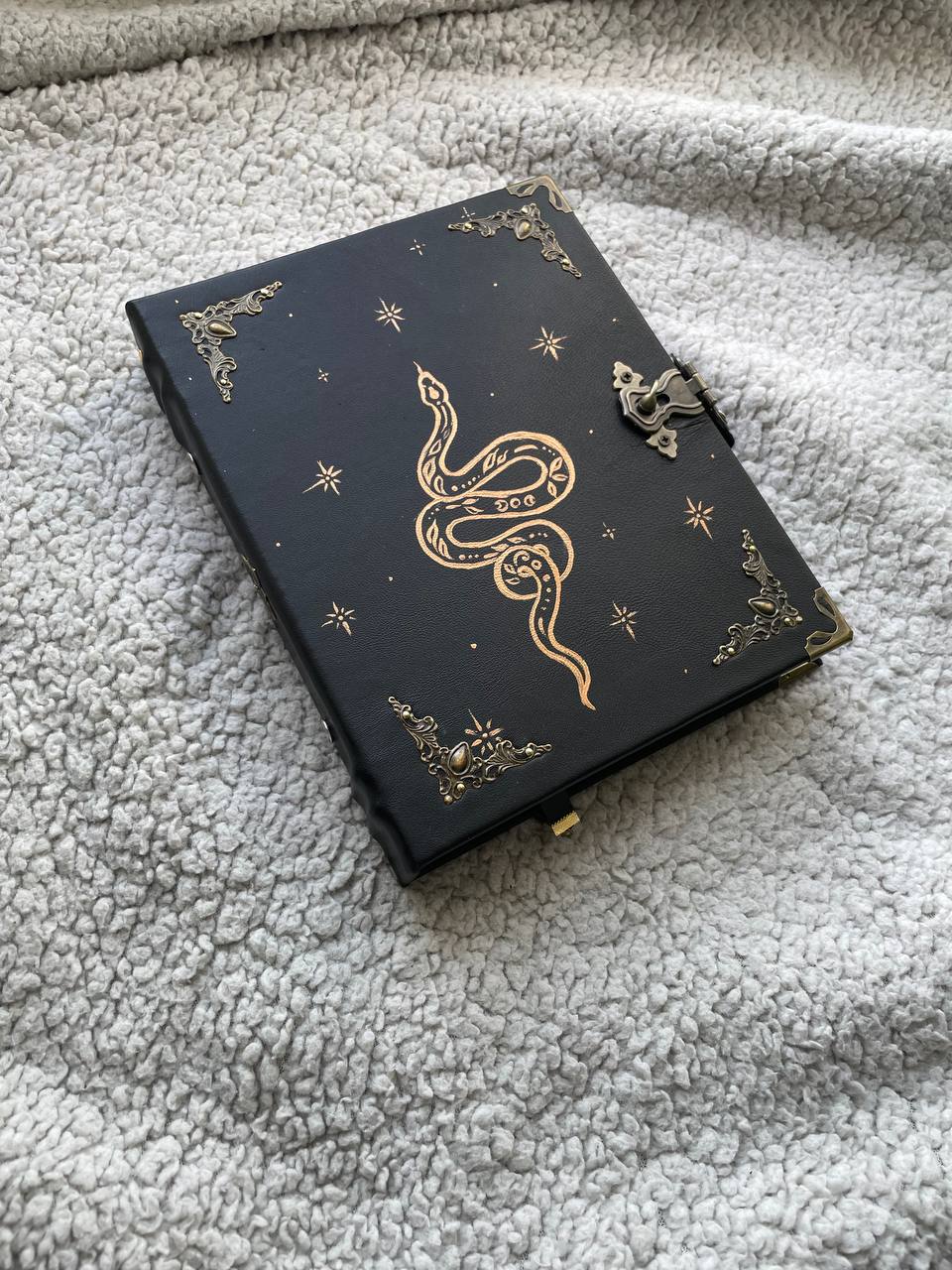 Snake Binder Journal – Handmade Leather Ring Grimoire with Serpent Design